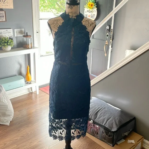 New Bardot Kara Lace Halter Ash Blue - Picture 2 of 4